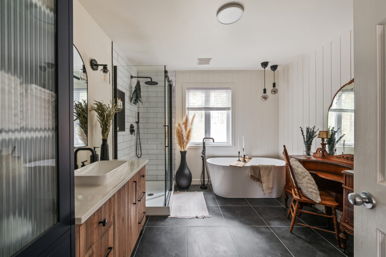 Salle de bain farmhouse moderne